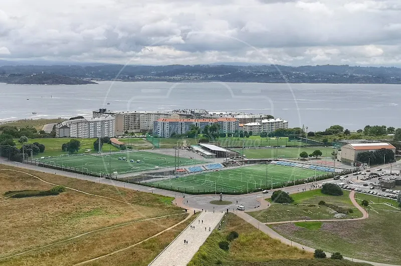 Ciudad Deportiva de la Torre - Polideportivo en Coruna (A) - foto 2