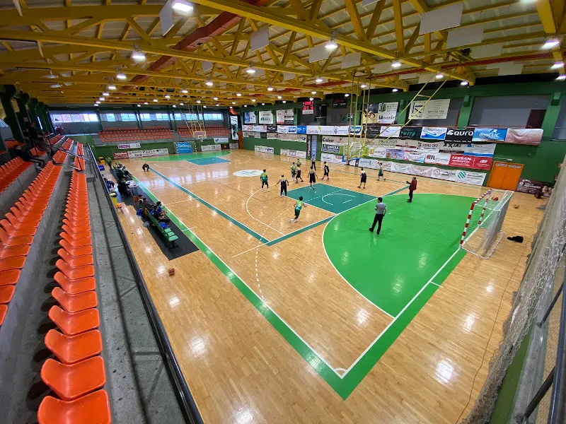 Pabellón Vila de Noia - Polideportivo en Carballo - foto 2