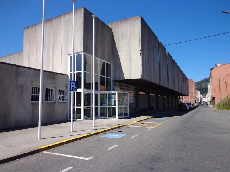 Polideportivo Municipal De Cedeira - Centro deportivo en Cedeira - foto 2