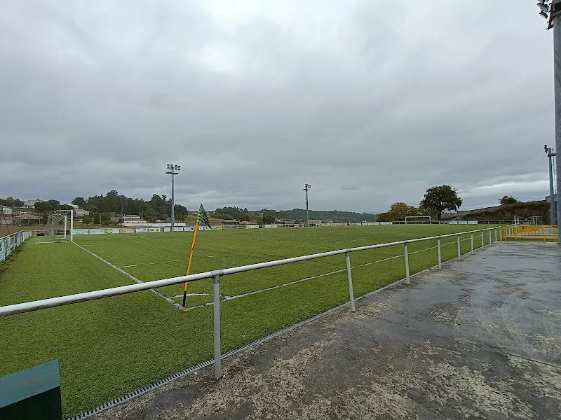 Campo de futbol de Santiso (Municipal) - Campo de fútbol en Santiso - foto 2