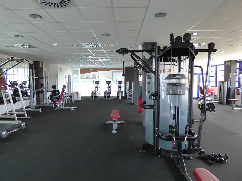Instinto Deportivo Monóvar - Centro deportivo en Monovar/Monover - foto 2
