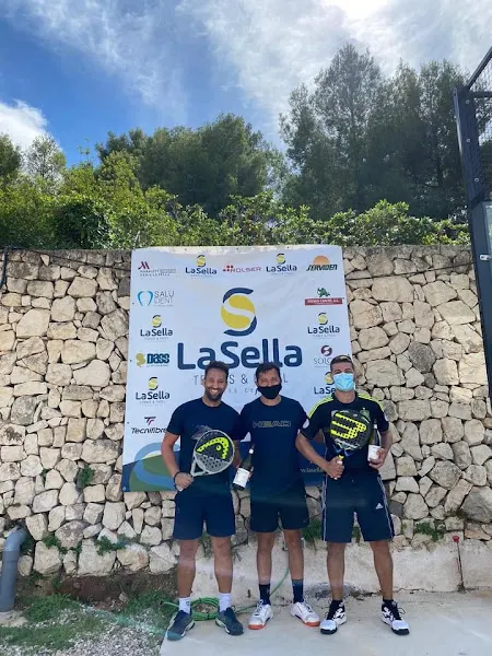 La Sella Tenis y Padel - Club de tenis en Pedreguer - foto 2