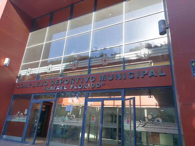 Complejo Deportivo Municipal Supera Rafael Florido - Centro deportivo en Almería - foto 2