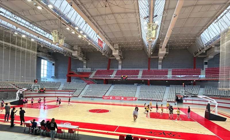 Palacio de Deportes de La Guía - Presidente Adolfo Suárez - Polideportivo en Gijón - foto 3