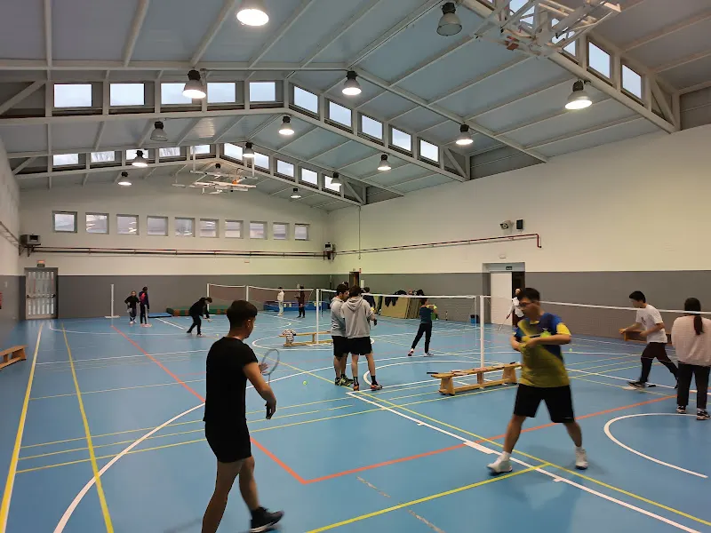 Club Bádminton Poona Parla - Club deportivo en Parla - foto 2