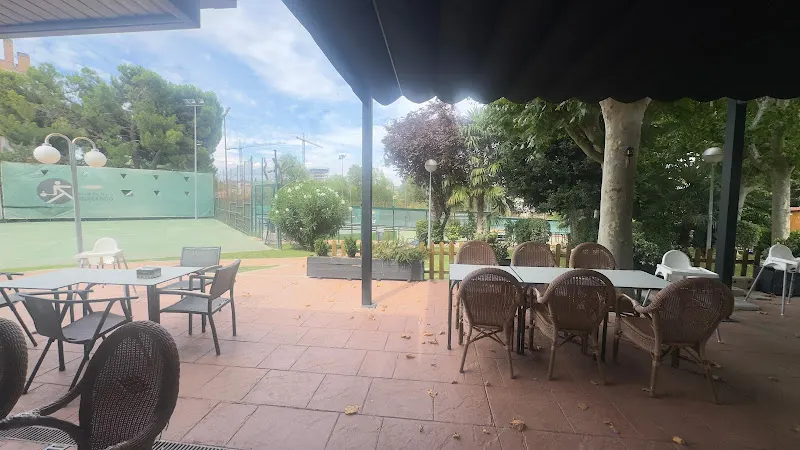 Club de Tenis Guisando - Club deportivo en Madrid - foto 2