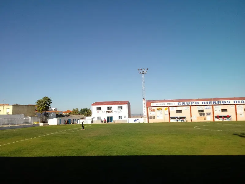 Pabellón Polideportivo Alburquerque - Polideportivo en Alburquerque - foto 2