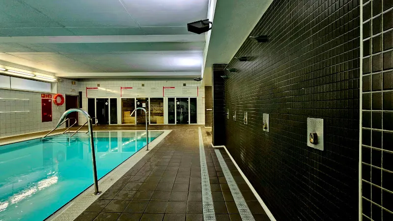 Polideportivo Municipal Maria Reverter - Polideportivo en Barberà del Vallès - foto 2