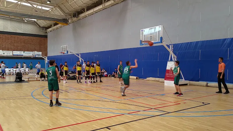 Club Bàsquet Cerdanyola - Club de baloncesto en Cerdanyola del Vallès - foto 2