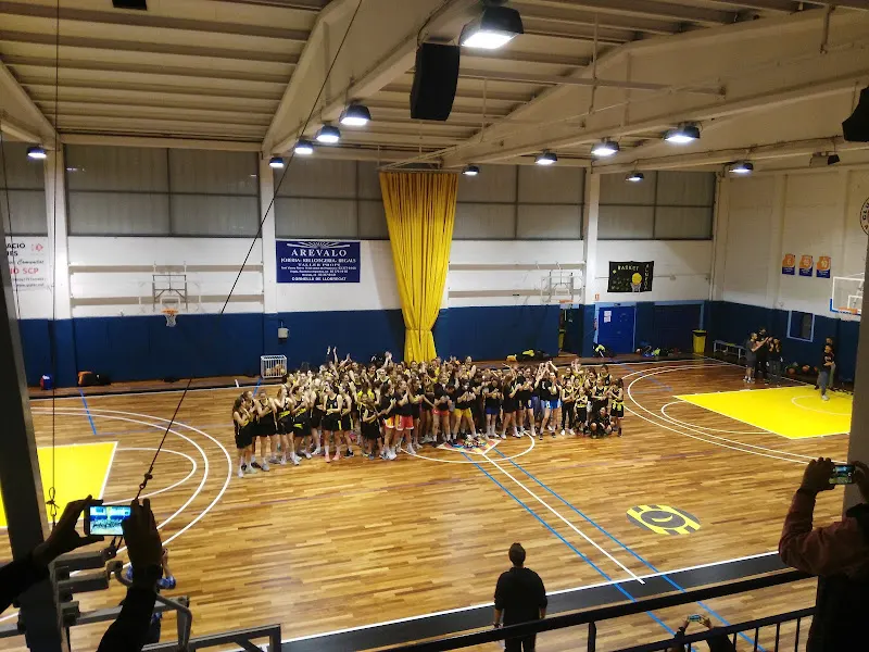 Pavelló Basket Almeda | Cornellà - Club deportivo en Cornellà de Llobregat - foto 2