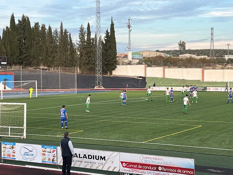 Polideportivo Municipal - Polideportivo en Castro del Rio - foto 2