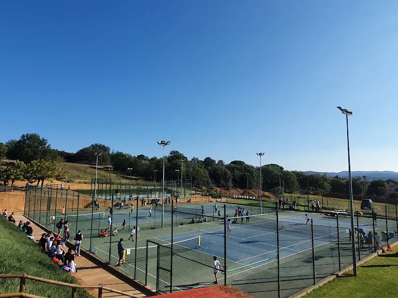 Club Tennis la Bisbal - Club de tenis en Bisbal dEmporda (La) - foto 2