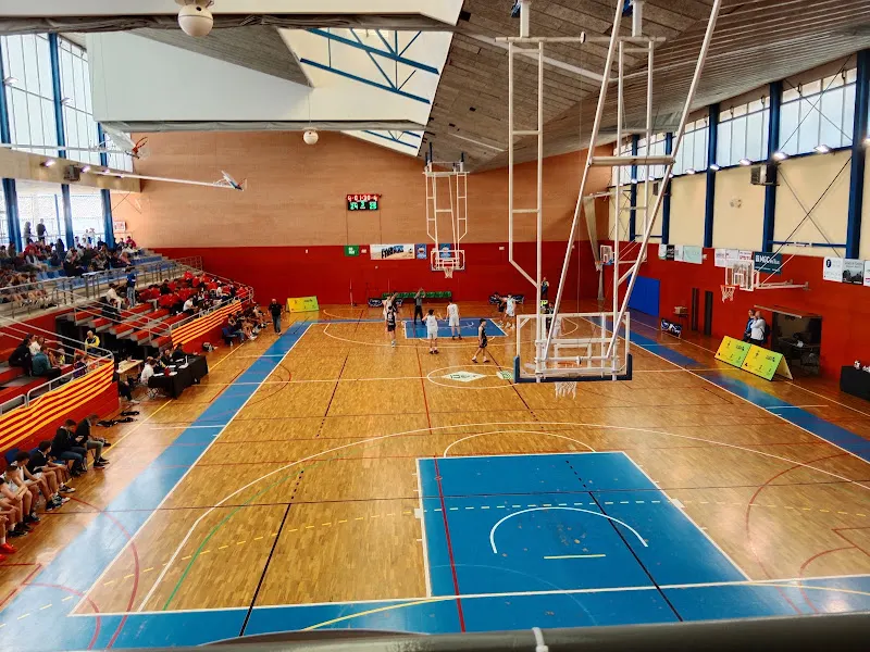 Pabellón Municipal de los Saioneros - Polideportivo en Santa Coloma de Farners - foto 2