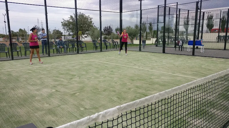 Pabellón Municipal de Deportes - Polideportivo en Caniles - foto 2