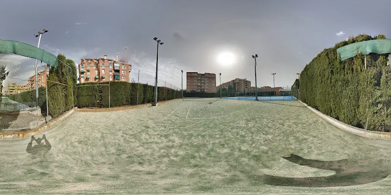 Complejo Deportivo Nuñez Blanca Zaidín - Polideportivo en Granada - foto 2