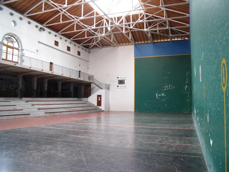 Larrunarri Frontoia - Centro deportivo en Amezketa - foto 2