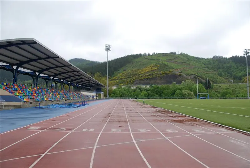 Musakola, Arrasateko Kiroldegia - Polideportivo en Arrasate/Mondragon - foto 2