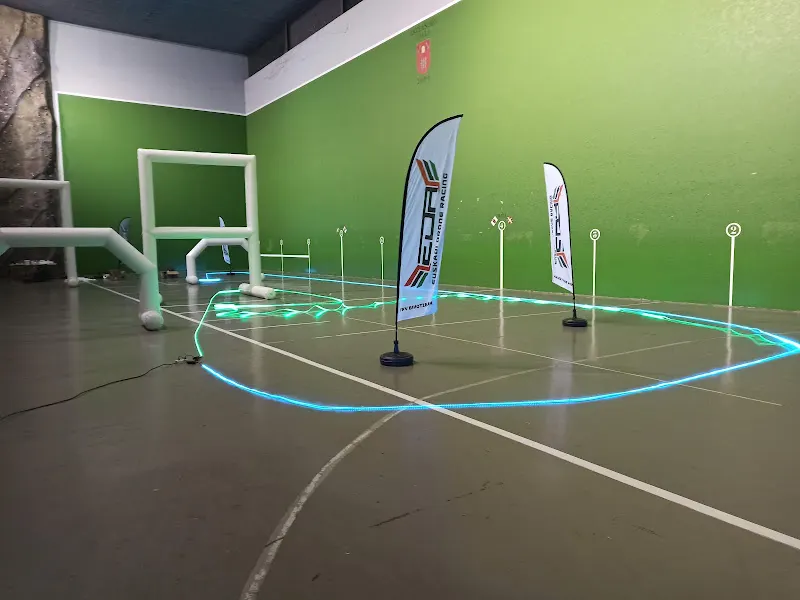 Usarrabi Kiroldegia - Polideportivo en Asteasu - foto 2