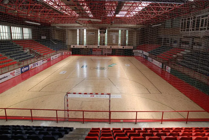 Polideportivo Ipurua - Polideportivo en Eibar - foto 2