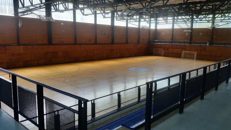 Egia - Polideportivo en Donostia-San Sebastian - foto 2