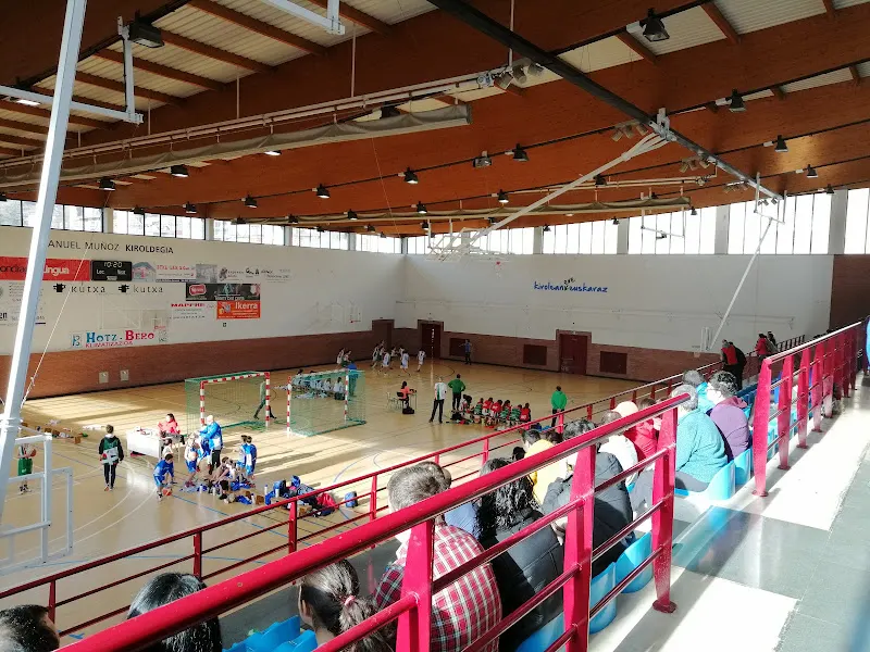 Polideportivo Municipal Eskoriatza - Polideportivo en Eskoriatza - foto 2