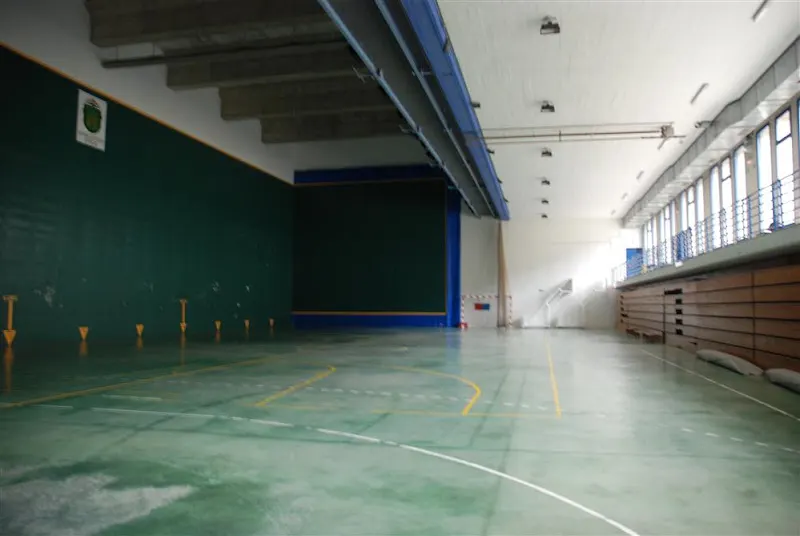 Arane Kiroldegia - Polideportivo en Soraluze/Placencia de las Armas - foto 2