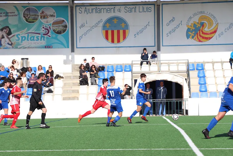 Camp Municipal de Ses Canaletes (CCE Sant Lluís) - Pista de atletismo en Sant Lluís - foto 3