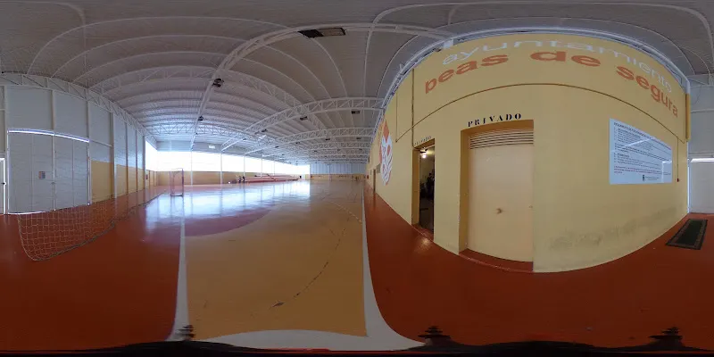 Polideportivo Municipal - Polideportivo en Beas de Segura - foto 2