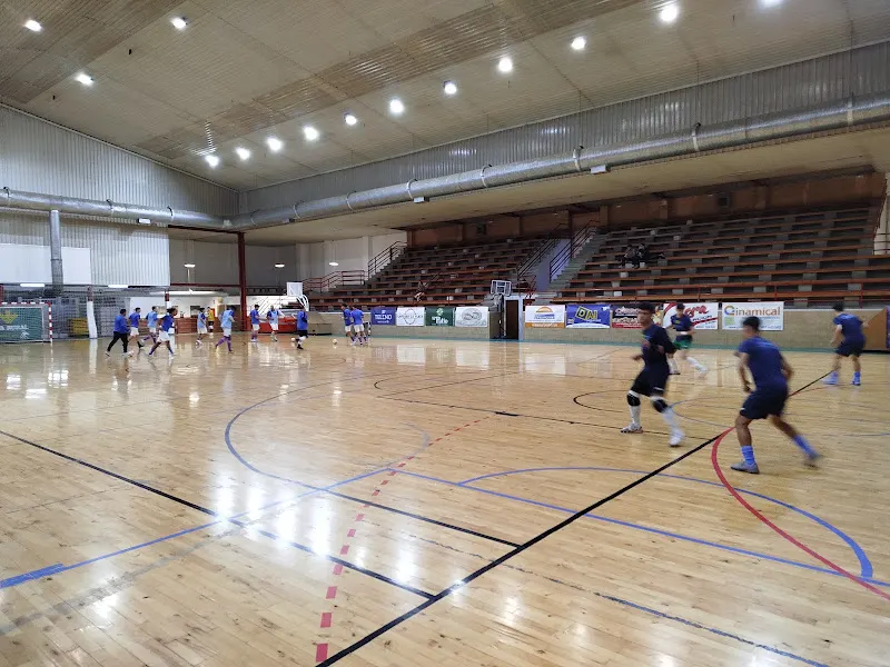 Polideportivo - Polideportivo en Baneza (La) - foto 2