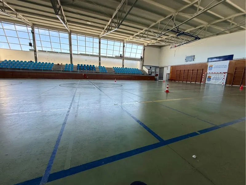 Pabellon municipal Outeiro de Rei - Polideportivo en Outeiro de Rei - foto 2