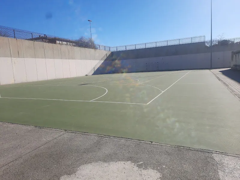 Pabellón M-4 - Polideportivo en Alcorcón - foto 2