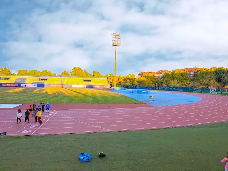 Polideportivo Municipal Juan de la Cierva - Polideportivo en Getafe - foto 3