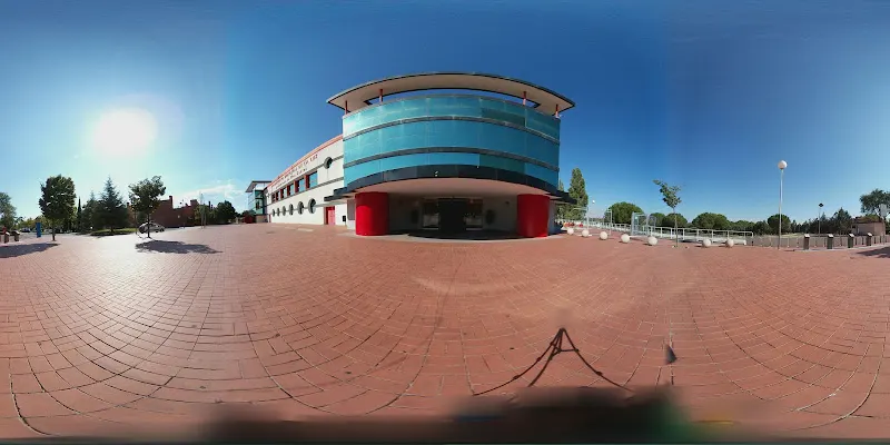 Polideportivo de La Luz - Polideportivo en Tres Cantos - foto 2