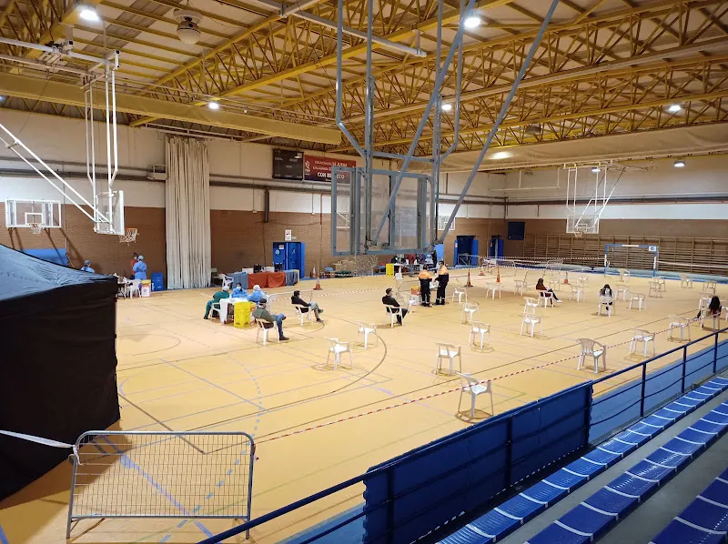 Polideportivo Infanta Cristina - Polideportivo en Villanueva del Pardillo - foto 2