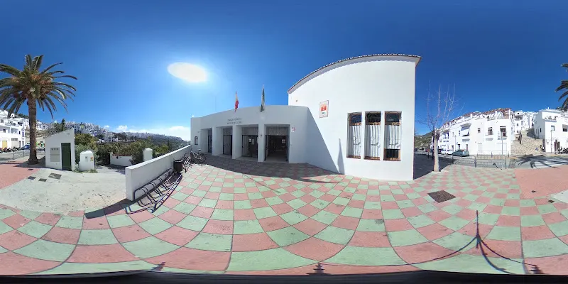 Pabellón Cubierto Villa de Frigiliana - Centro deportivo en Frigiliana - foto 2