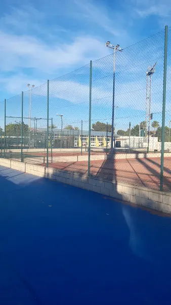 Zona de Raqueta Polideportivo Municipal - Pista de tenis en Beniel - foto 2