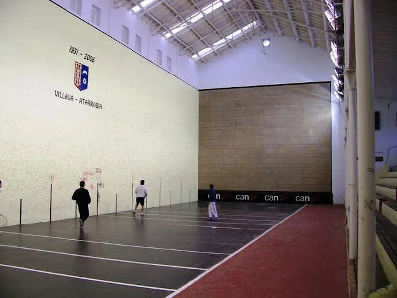 Frontón Atarrabia - Polideportivo en Villava/Atarrabia - foto 2