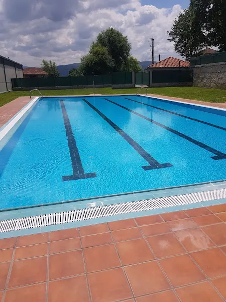 Polideportivo Municipal De Cartelle PIÑO-VILACHÁ - Ramiras