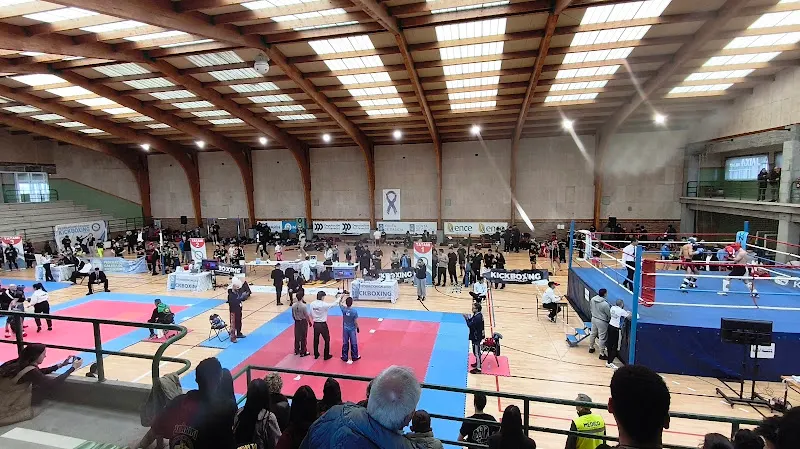 Pavillón Colexio San Narciso - Polideportivo en Marín - foto 2