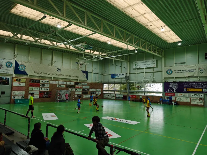 Polideportivo San Cristóbal de Segovia - Polideportivo en San Cristobal de Segovia - foto 3