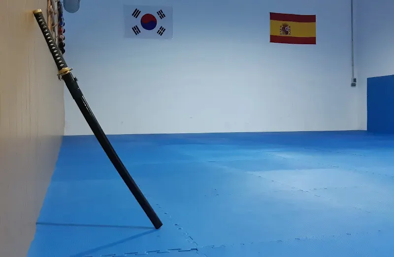 Club Deportivo El Gato - Escuela de Artes Marciales y Centro de Pilates y Yoga - Club deportivo en Bormujos - foto 2