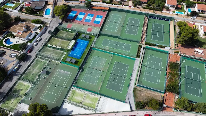 Club de Tenis Bará - Club de tenis en Roda de Bara - foto 2