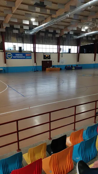 Polideportivo Municipal - Polideportivo en Roda de Bara - foto 2