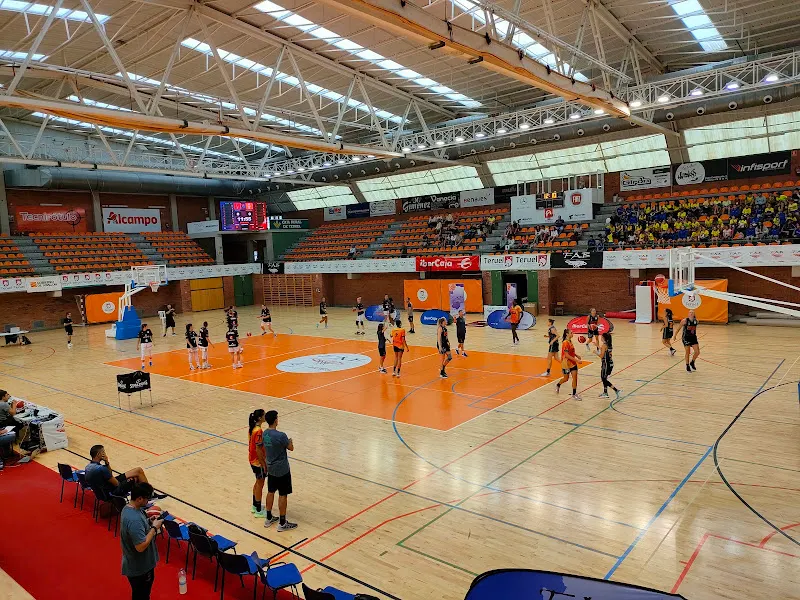 Pabellón Polideportivo Municipal Los Planos - Polideportivo en Teruel - foto 2