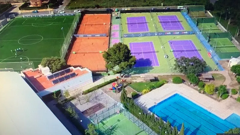iale SPORT CENTER - Polideportivo en Eliana (l) - foto 2