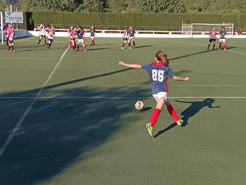 Camp de futbol "El Bovalar" - Polideportivo en Estivella - foto 2