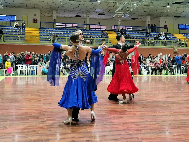 Pabellón Municipal Luis Vilar - Centro deportivo en Manises - foto 2