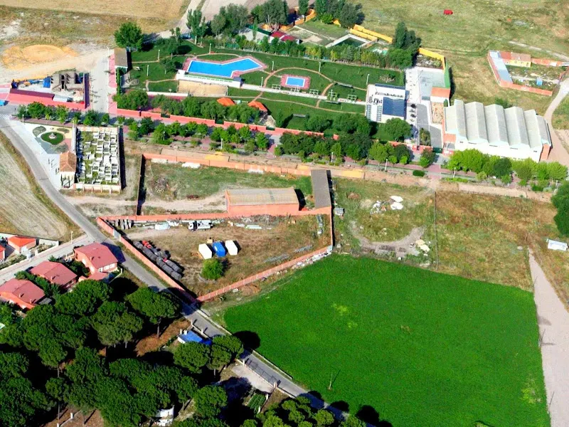 Polideportivo municipal de Aldeamayor de San Martín - Polideportivo en Aldeamayor de San Martin - foto 2