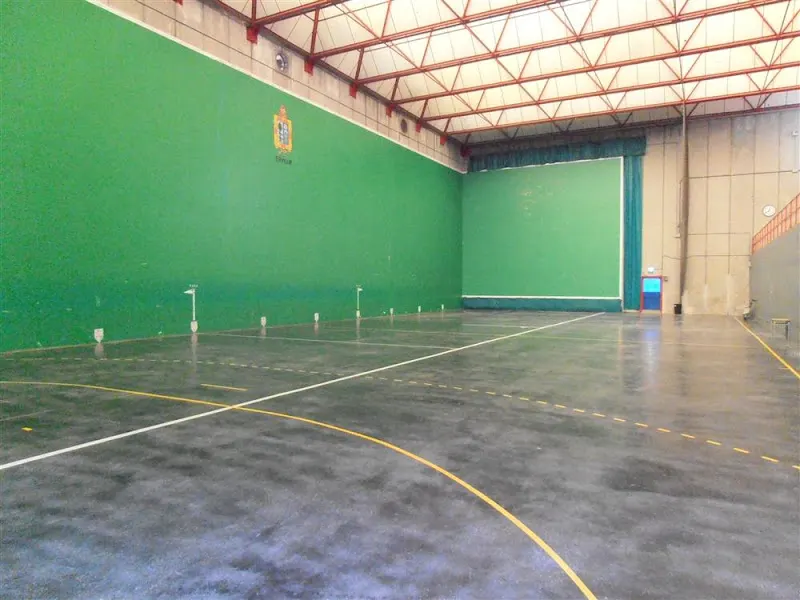 Aritzmendi Pilotalekua - Centro deportivo en Ermua - foto 2