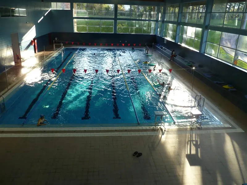 Polideportivo Municipal El Jaro - Polideportivo en Ugao-Miraballes - foto 3